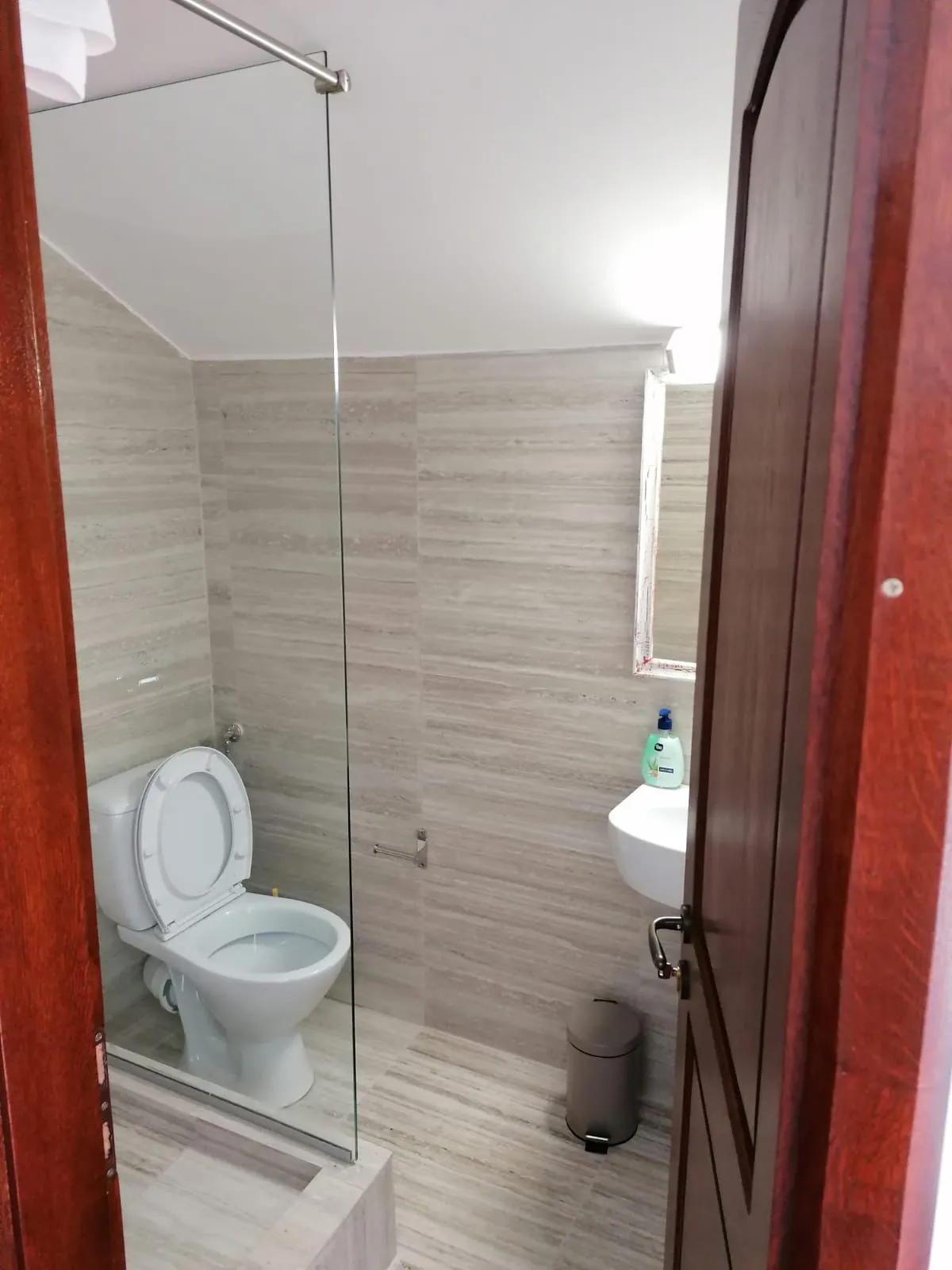 Cameră Dublă la Mansardă
